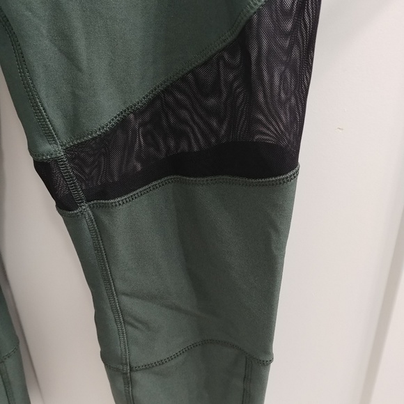 Dark Green Cropped Mesh Leggings - Picture 2 of 7